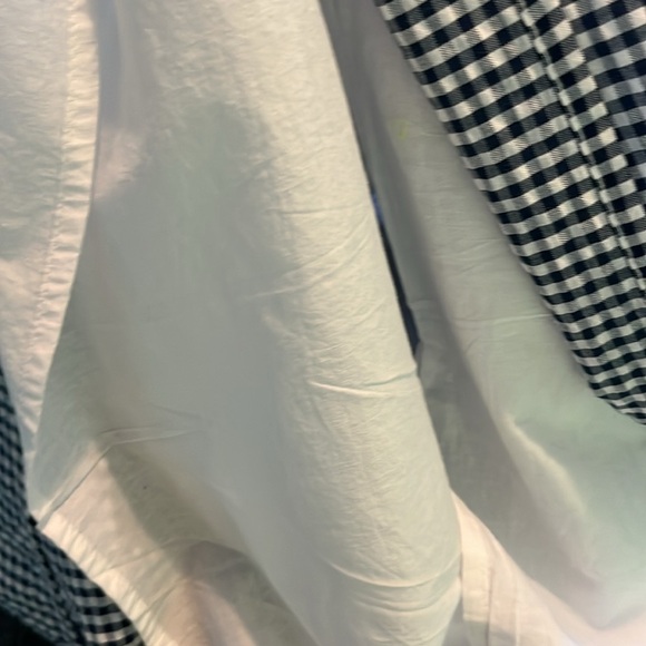 Seersucker cold shoulder shift style dress. - Picture 7 of 7